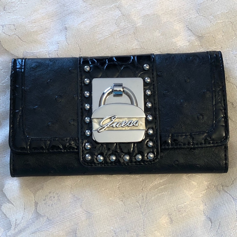 Guess Wallet // Like New